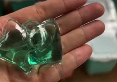 洗衣膠囊爆開噴汁！她右眼被賤到「視力剩0.06」