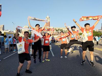 2025台北幸福家園公益路跑登場 中正一分局橘T宣導防詐吸睛