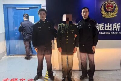 自稱「解放軍上將」騙女友　他「制服太假」被抓進警局