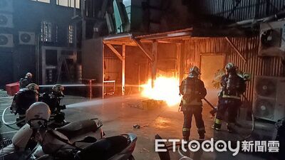 快訊/台中居酒屋陷火海「5桶瓦斯猛燒」!1員工燙傷 2人受困