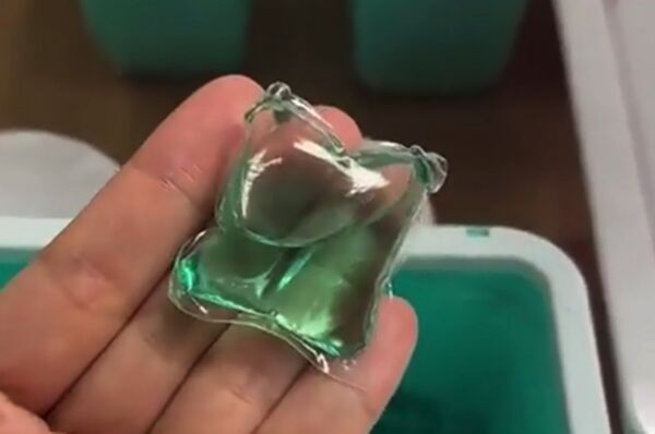 ▲▼洗衣膠囊爆開噴汁！她右眼被賤到「視力剩0.06」。（圖／翻攝微博）