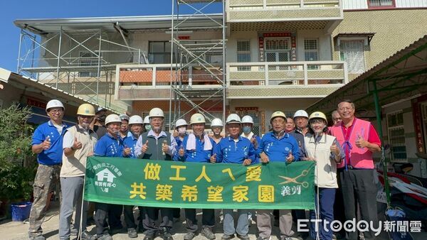▲台南做工行善團接力修繕弱勢家庭，讓寒冬不再冰冷。（圖／記者林東良翻攝，下同）