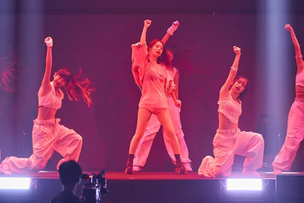 ▲▼ 孫淑媚化身台版Jennie大跳〈like JENNIE〉。（圖／華貴娛樂提供）