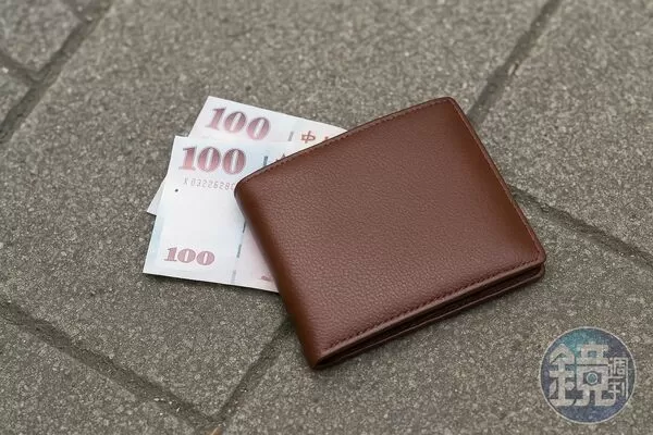 台灣人不會偷現金？民眾發現無人看顧的鈔票不會被拿走，反而是食物、安全帽還比較危險。（示意圖，ChatGPT生成）