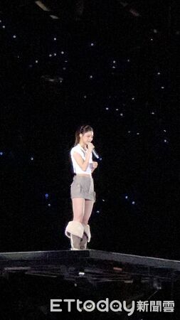 ▲▼TWICE 。（圖／讀者提供）