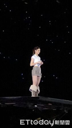 ▲▼TWICE 。（圖／讀者提供）