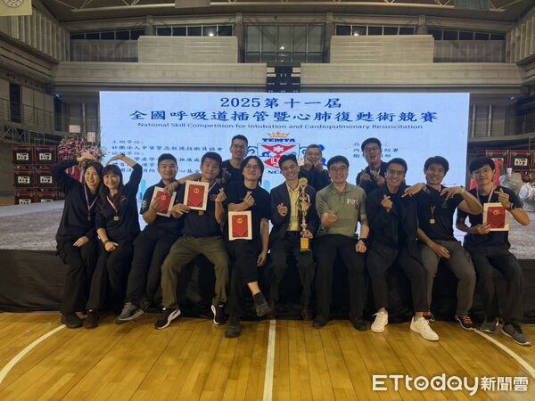 ▲台南消防局菁英隊伍在全國呼吸道插管競賽中奪下冠軍，展現急救專業實力。（記者林東良翻攝，下同）