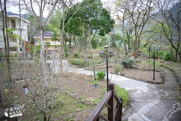 ▲▼苗栗全台唯一島上溫泉「虎山溫泉會館」！走吊橋、泡美人湯。（圖／部落客滿分提供）
