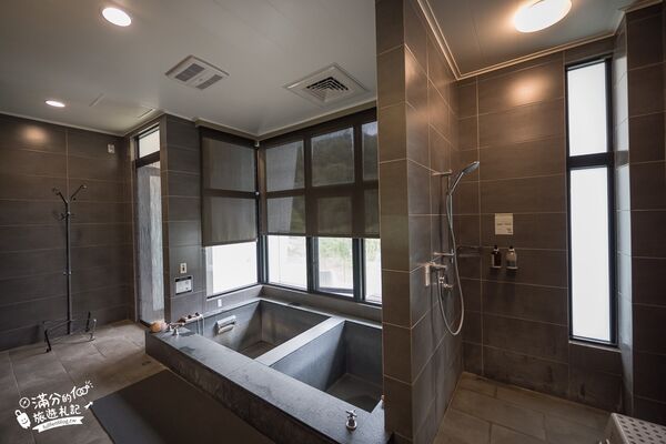 ▲▼苗栗全台唯一島上溫泉「虎山溫泉會館」！走吊橋、泡美人湯。（圖／部落客滿分提供）