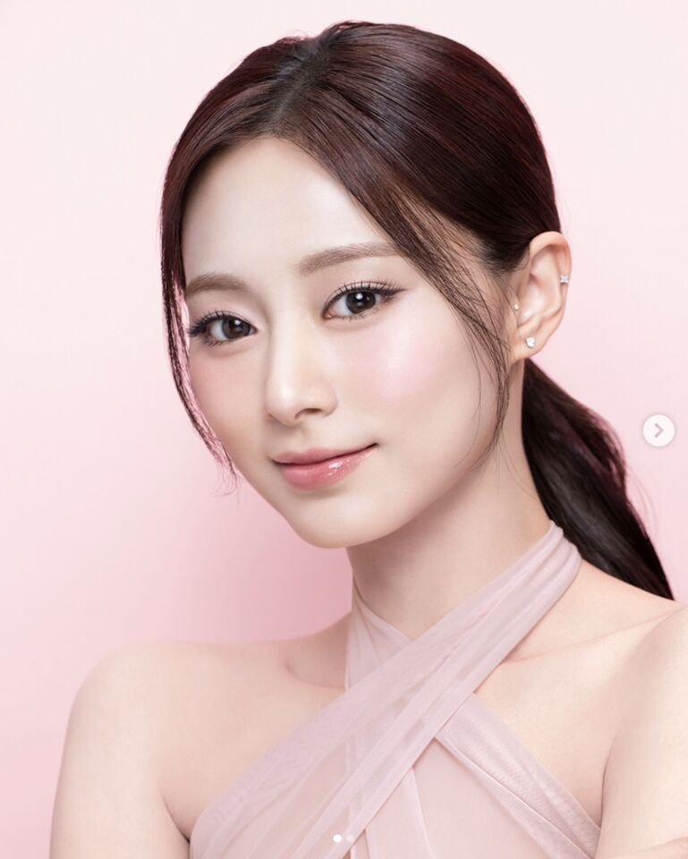 TWICE,子瑜,Visee,娜璉,fwee,彩妝,韓系,日系。（圖／IG）