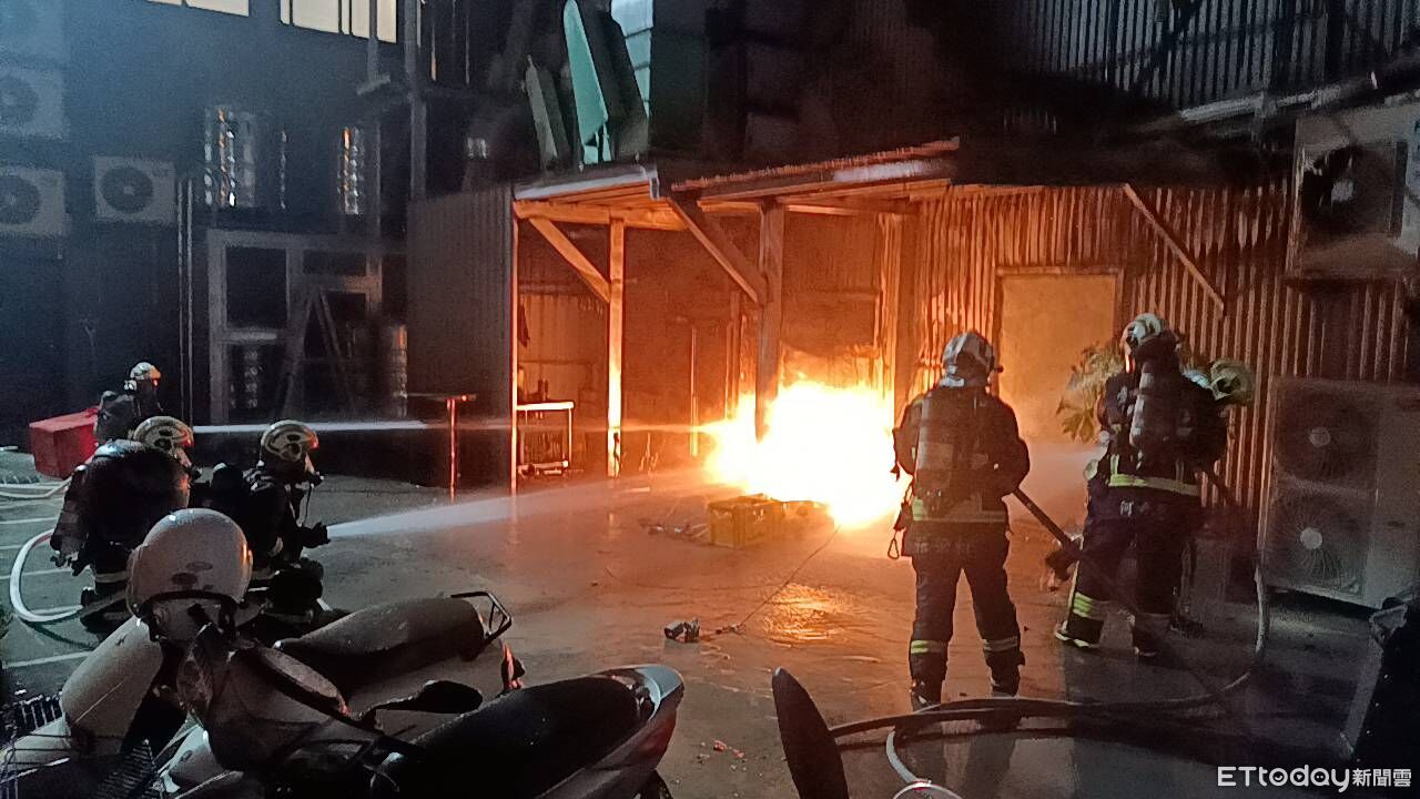 快訊/台中居酒屋陷火海「5桶瓦斯猛燒」!1員工燙傷 2人受困