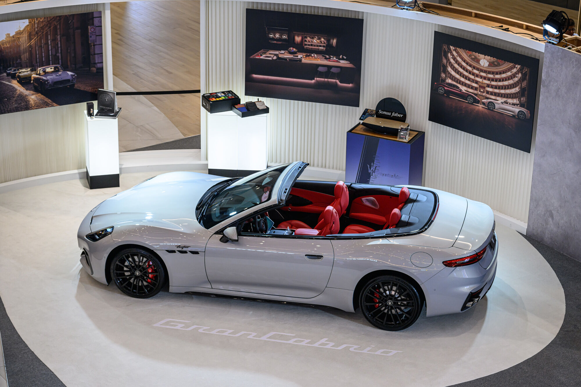 ▲瑪莎拉蒂於台北南港LaLaport舉辦限定展覽，讓台灣車迷近距離感受義式跑車魅力。（圖／翻攝自Maserati）