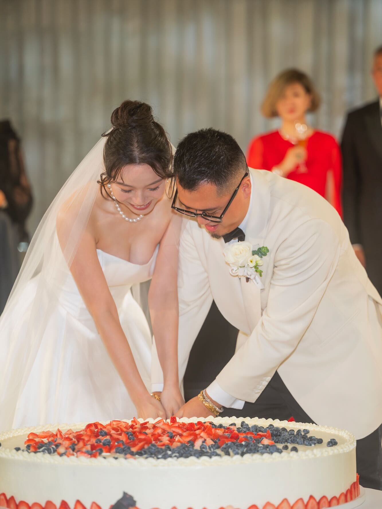 ▲▼台北世紀婚禮新人超狂背景揭曉。（圖／翻攝自Instagram／carinalau1208）