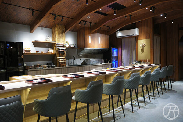 ▲▼台中無菜單日本料理「船艙せんしつ」日本米其林二星料理長池田剛坐鎮，開創正宗懷石料理饗宴。（圖／部落客JJ.Hsu提供）