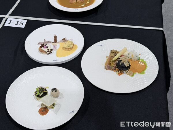 ▲崑大餐飲系學生於「2025台北國際廚藝挑戰賽」奪下10面獎牌，展現跨文化料理實力。（記者林東良翻攝，下同）