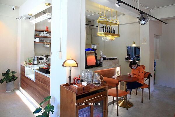 ▲▼永和早午餐寵物友善咖啡廳「渥時Warmth brunch&cafe」。（圖／部落客萍子提供）