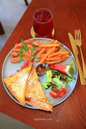 ▲▼永和早午餐寵物友善咖啡廳「渥時Warmth brunch&cafe」。（圖／部落客萍子提供）