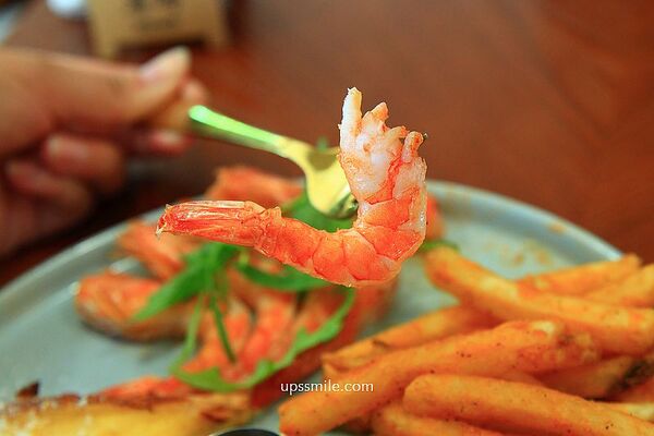 ▲▼永和早午餐寵物友善咖啡廳「渥時Warmth brunch&cafe」。（圖／部落客萍子提供）