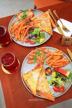 ▲▼永和早午餐寵物友善咖啡廳「渥時Warmth brunch&cafe」。（圖／部落客萍子提供）