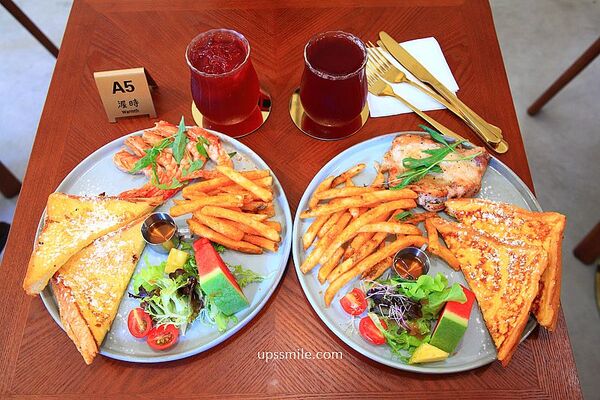 ▲▼永和早午餐寵物友善咖啡廳「渥時Warmth brunch&cafe」。（圖／部落客萍子提供）