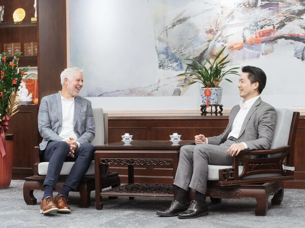 ▲▼台北市長蔣萬安透露輝達副總裁Scott Ekman代表黃仁勳執行長來訪、親自遞交投資意向書。（圖／翻攝自Facebook／蔣萬安）