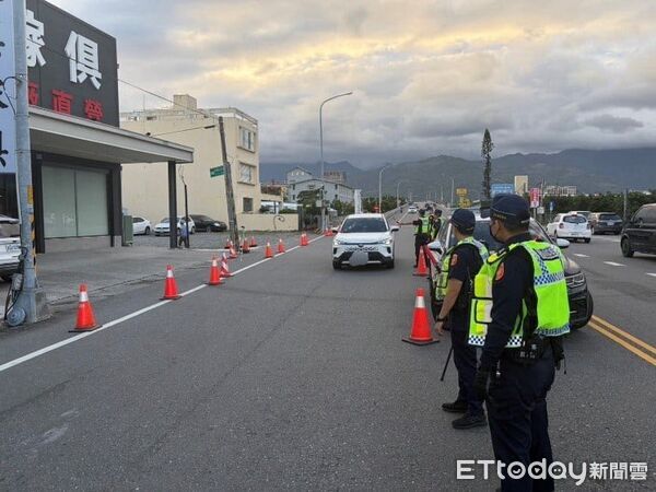 ▲台東分局交通大執法專案勤務。（圖／記者楊晨東翻攝）