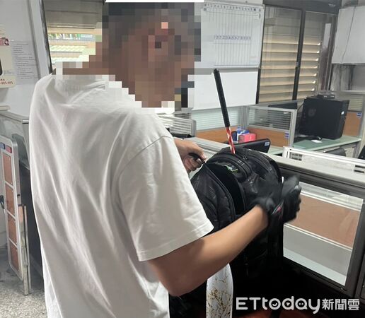 ▲為民服務不打烊，太麻里警協助民眾找回遺失後背包。（圖／記者楊晨東翻攝）