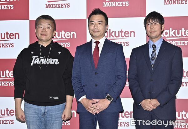 ▲▼中職樂天桃猿今天召開記者會，日籍高層亞洲CEO葛城崇發布球團最新人事異動，樂天桃猿任命日本東北樂天金鷲社長森井誠之暫代樂天桃猿執行長，中職會長蔡其昌一同出面說明早先溝通過程。（圖／記者李毓康攝）