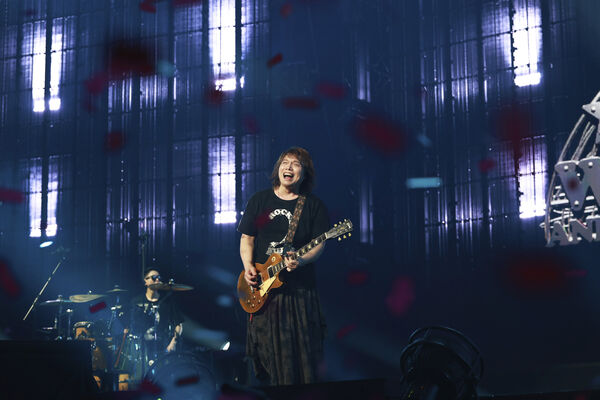 ▲▼伍佰上週末7度唱進高雄巨蛋。（圖／月光音樂提供）