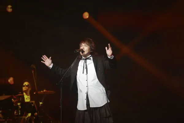 ▲▼伍佰上週末7度唱進高雄巨蛋。（圖／月光音樂提供）