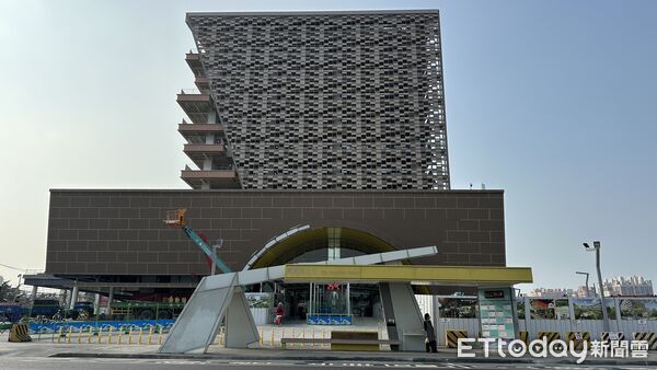 ▲▼  鳳山,空中鳳城           。（圖／記者張雅雲攝）