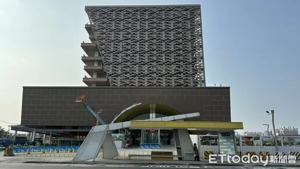 ▲▼  鳳山,空中鳳城           。（圖／記者張雅雲攝）