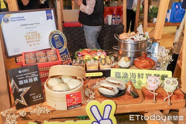 ▲▼  嘉義縣人氣店家票選開跑，完成投票抽 iPhone 17 PRO、75 吋電視  。（圖／記者翁伊森攝）