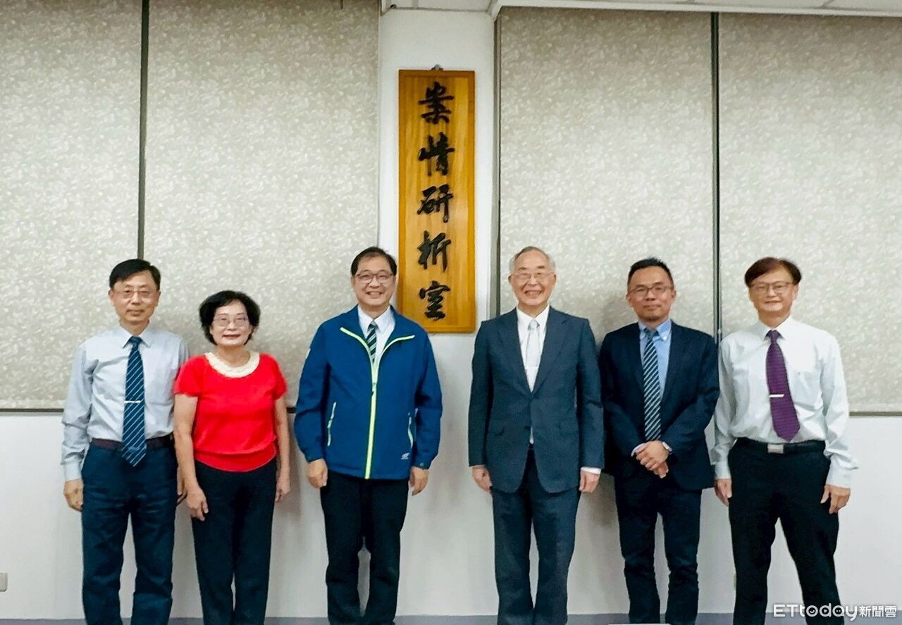 法務部長鄭銘謙視導　主持案情研析室揭牌、肯定檢方防詐績效