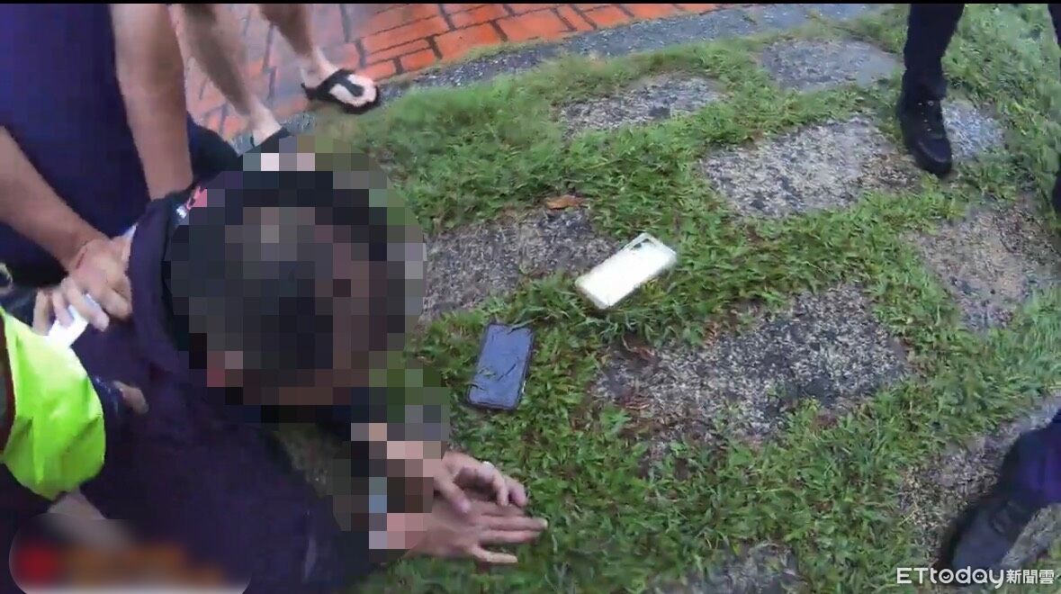 警攔查車輛「副駕男兩度開溜」！原來是通緝犯　又被搜出毒品