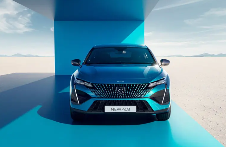 ▲新生代Peugeot以1.2升油電強打銷售！近期在台又曝光新1.6升動力。（圖／翻攝自保發中心、Peugeot）