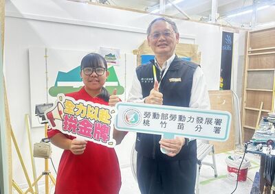 挑戰亞洲技能競賽　桃竹苗分署培訓16歲卑南族少女拚漆作金牌