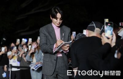 直擊／SJ利特來了！唱大巨蛋3天：收到滿滿愛　朝粉絲衝去擊掌簽名