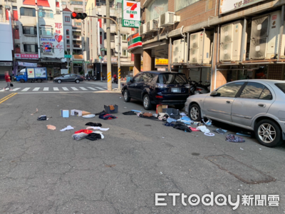 高雄2女吵架「把家當往窗外丟」！滿地衣物砸車　警依公危罪追辦