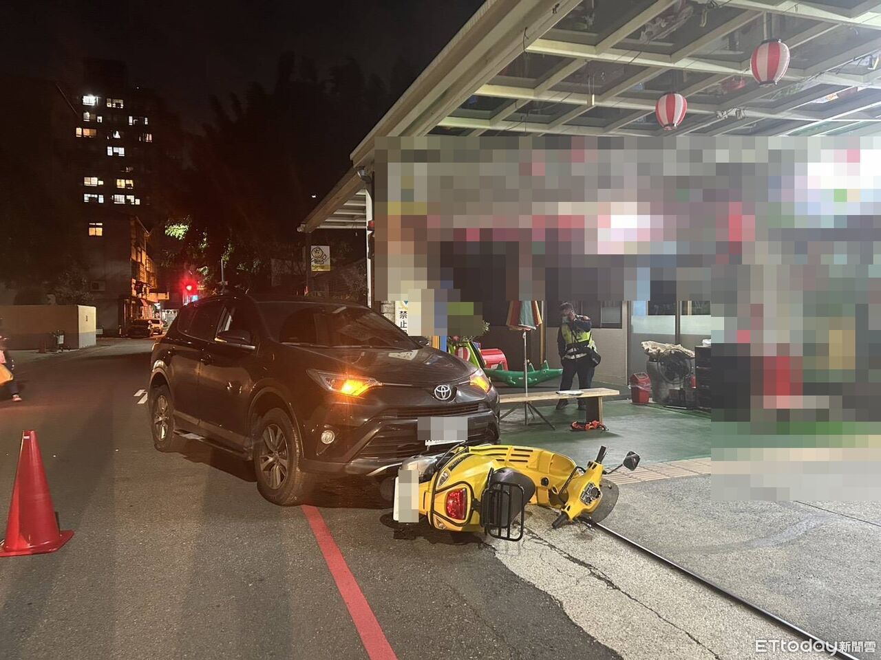 快訊／台中男子接小孩突昏倒撞女騎士　當場無生命跡象