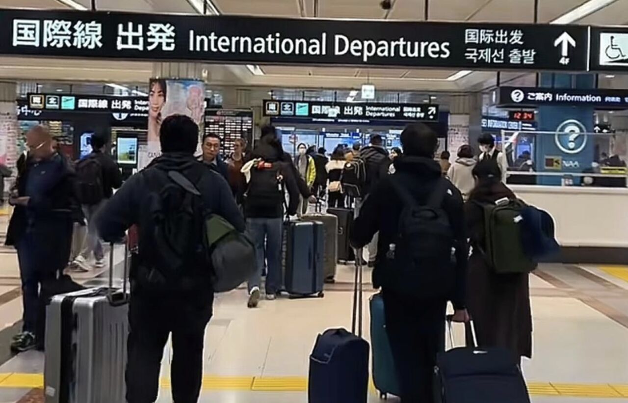 陸客現身日本機場返程　遊客曝「擔心安全」：家裡人在催，提前回國