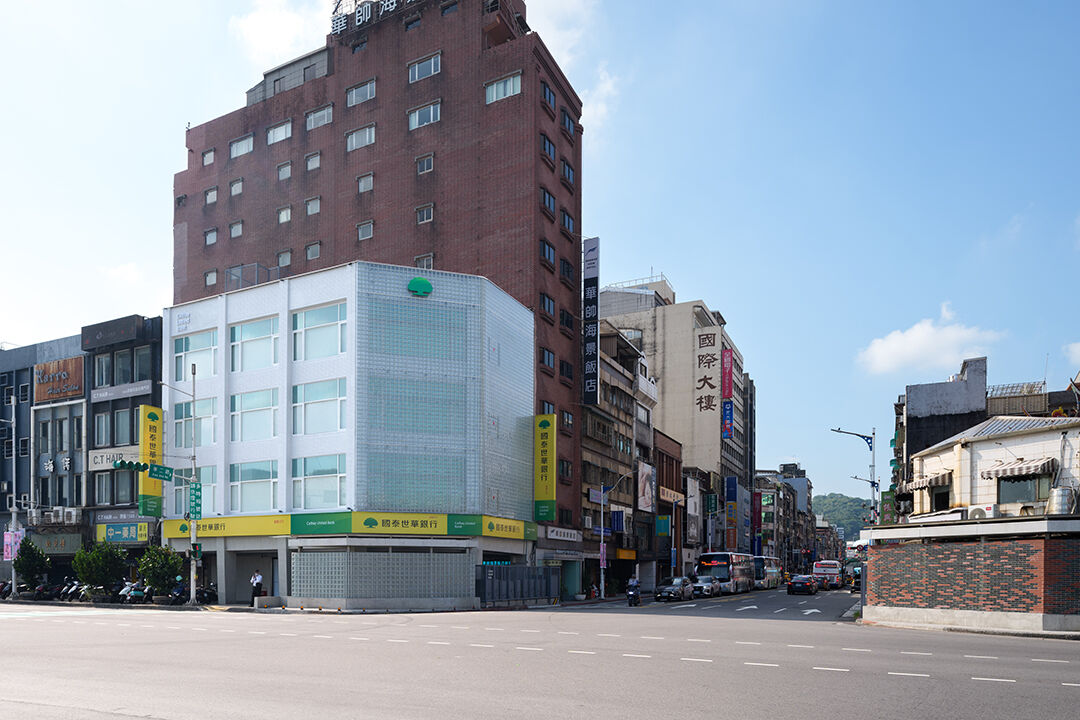 ▲▼國泰世華銀行,基隆分行,外牆美化工程。（圖／國泰世華銀行提供）