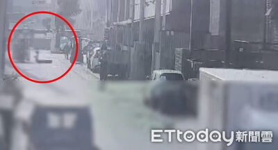 高雄海霸王驚悚畫面曝!堆高機連人帶車4樓墜落...司機活活摔死