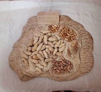 這盤「花生」太逼真！高雄雕刻大神參賽作品　遭日本扣關2天