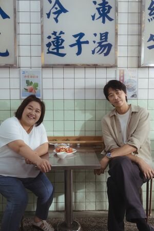 ▲鍾欣凌、信為《我們的藍調時光》到嘉義拍攝。（圖／米神國際提供）