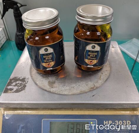 ▲▼毒蜂蜜,毒郵票。（圖／刑事局中打提供）