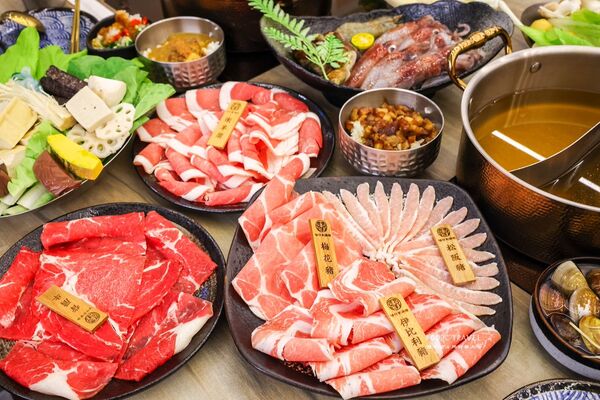 ▲▼啵仔旬鍋物蘆洲店。（圖／部落客陳小可的吃喝玩樂授權提供）