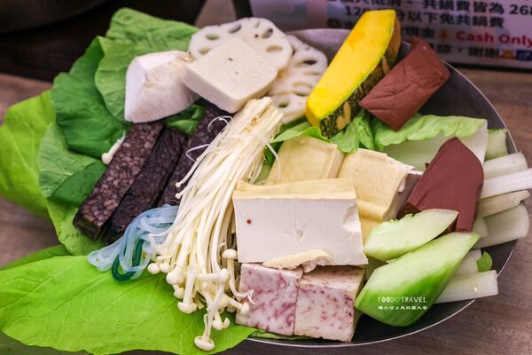 ▲▼啵仔旬鍋物蘆洲店。（圖／部落客陳小可的吃喝玩樂授權提供）