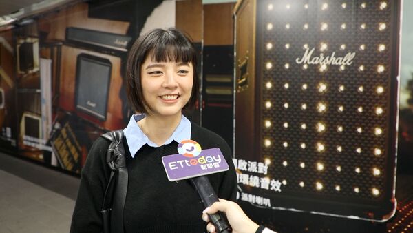 ▲北捷歲末燈箱全面換季。（圖／記者劉亮亨攝）