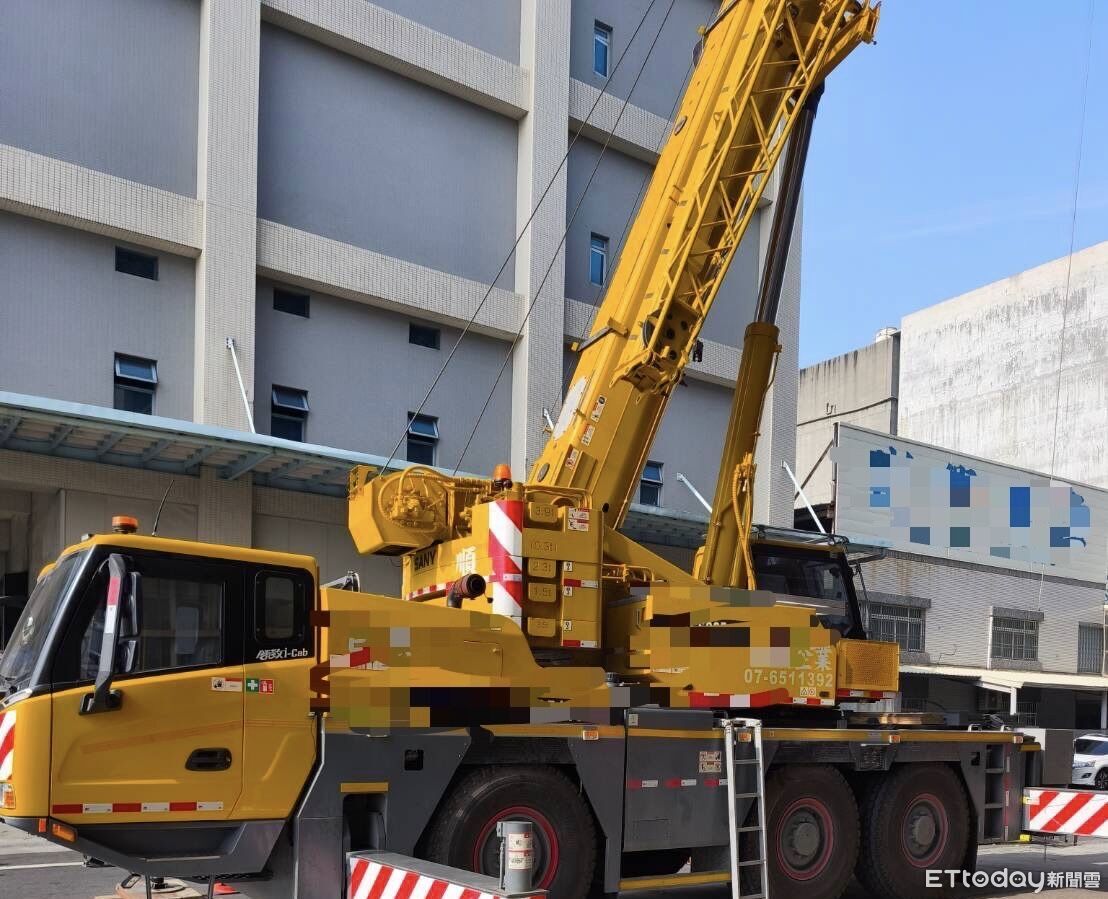 快訊／高雄前鎮驚傳工安意外　1工人疑從吊車跌落送醫不治